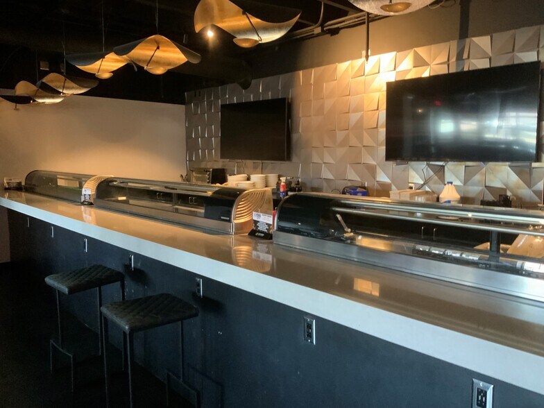More Photos Of 5538 N 7th St, Phoenix Restaurant For Lease