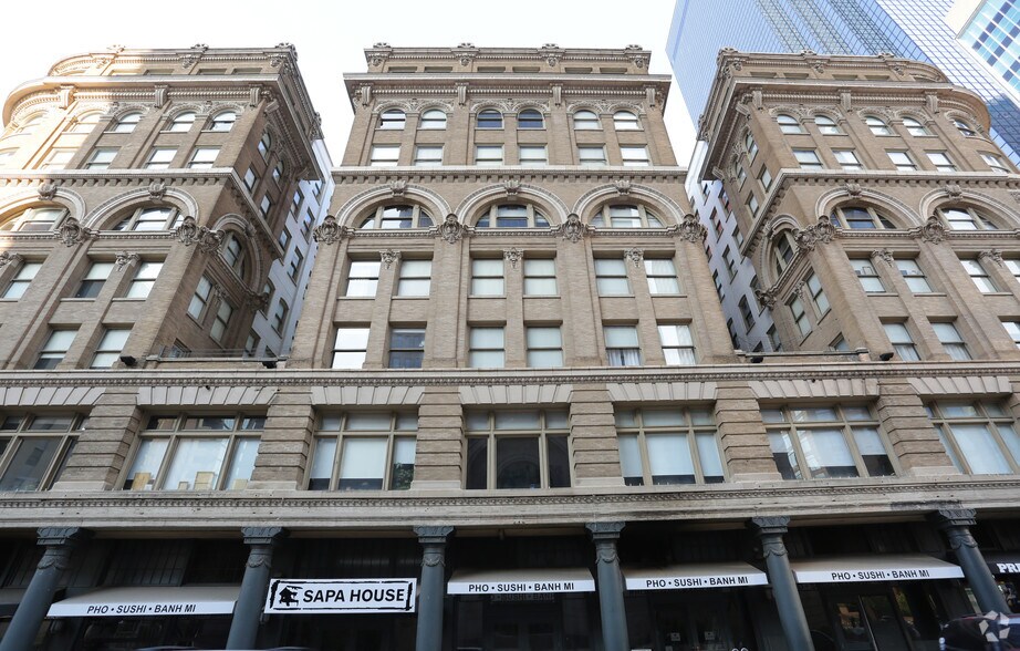 More Photos Of 1623 Main St, Dallas Apartments For Lease