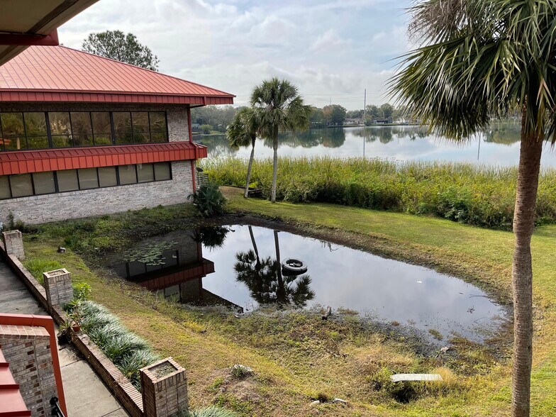 More Photos Of 3102 W Waters Ave, Tampa Office For Lease