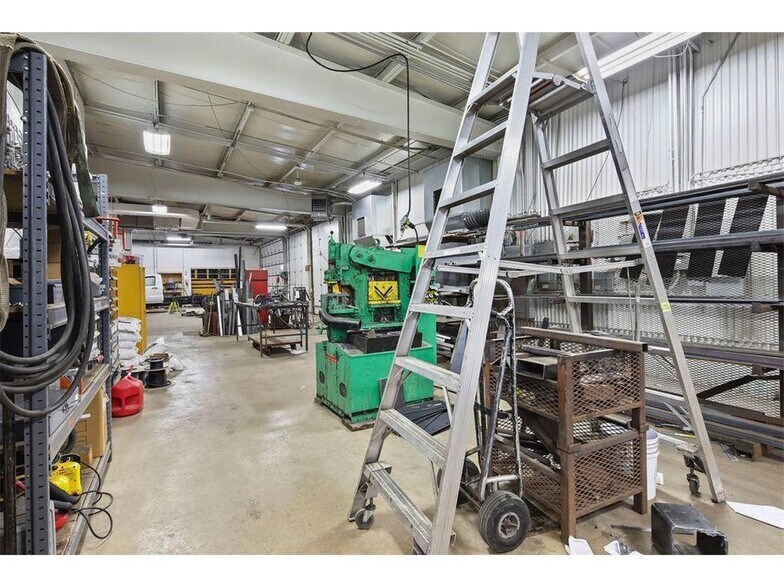 More Photos Of 2629 Clearwater Rd, Saint Cloud Warehouse For Sale