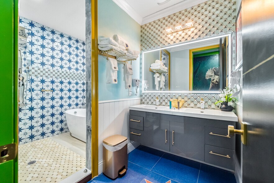 More Photos Of 1021 Fantasy Dr, Davenport Specialty For Sale