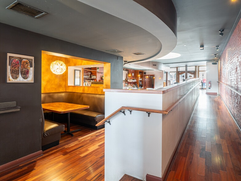 More Photos Of 24-28 Wall St, Asheville Storefront Retail Office For Lease