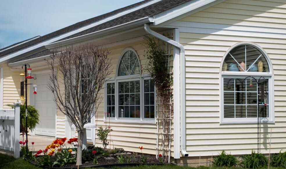 More Photos Of 301 Parent Dr, Ossian Apartments For Sale