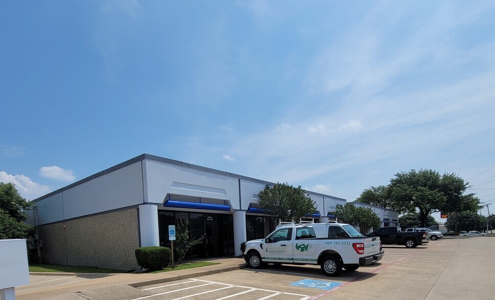 More Photos Of 10701-10727 Plano Rd, Dallas Unknown For Lease