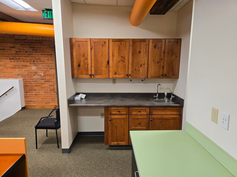 More Photos Of 2020 E Washington Blvd, Fort Wayne Loft Creative Space For Lease