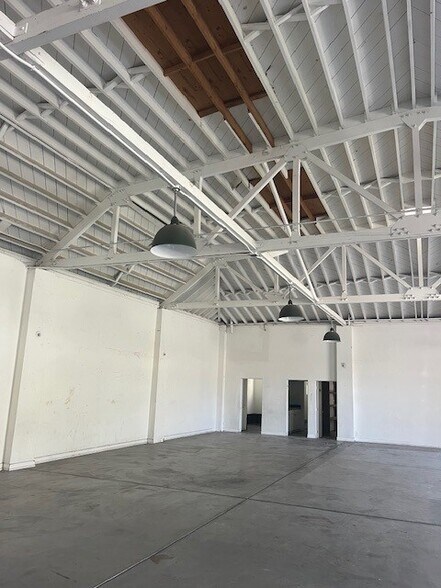 More Photos Of 325 Washington St, Santa Cruz General Retail For Sale