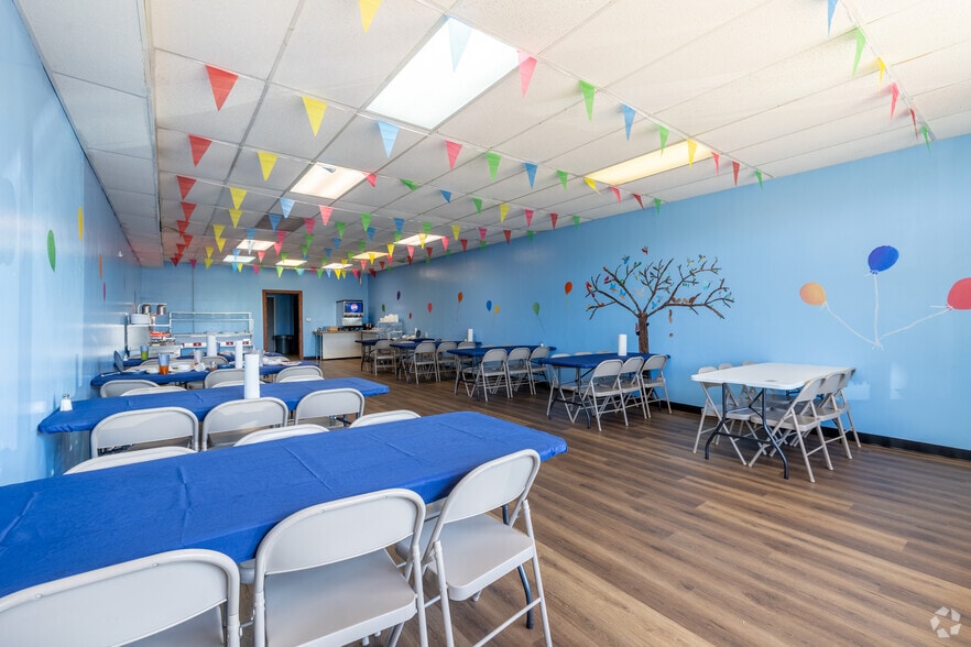 More Photos Of 100-110 Light Rd, Oswego Storefront For Sale