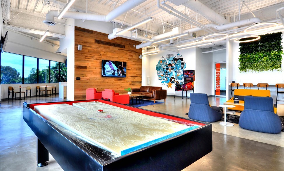 More Photos Of 1230 Rosecrans Ave, Manhattan Beach Office For Lease