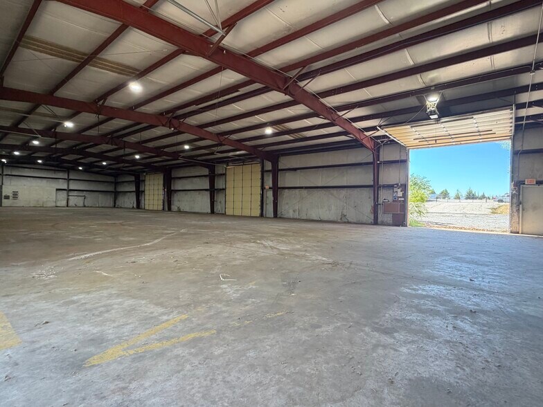 More Photos Of 5600 Industrial Blvd, Edmond Industrial For Lease