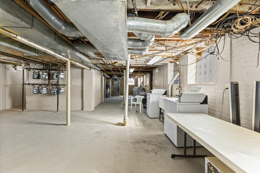 More Photos Of 13660 Ohio St, Detroit Apartments For Sale