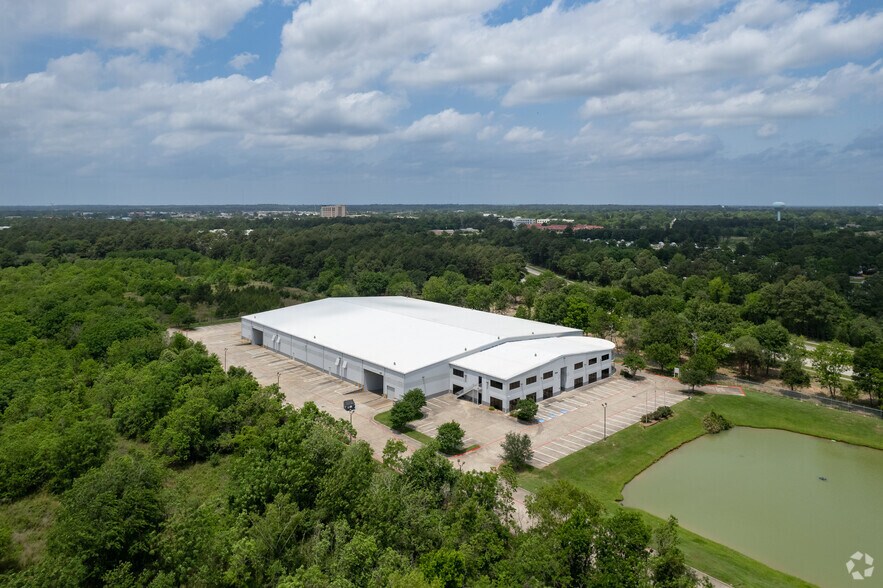More Photos Of 1626 S Cherry St, Tomball Warehouse For Lease