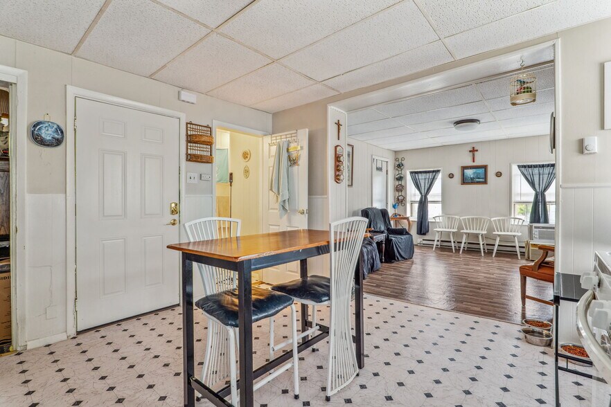 More Photos Of 462-470 2nd Ave, Troy Storefront Retail Residential For Sale