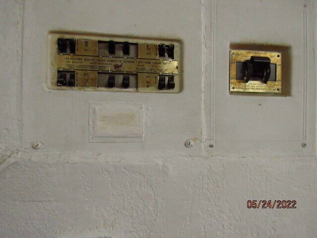 More Photos Of 301 N Washington St, Ardmore Distribution For Sale