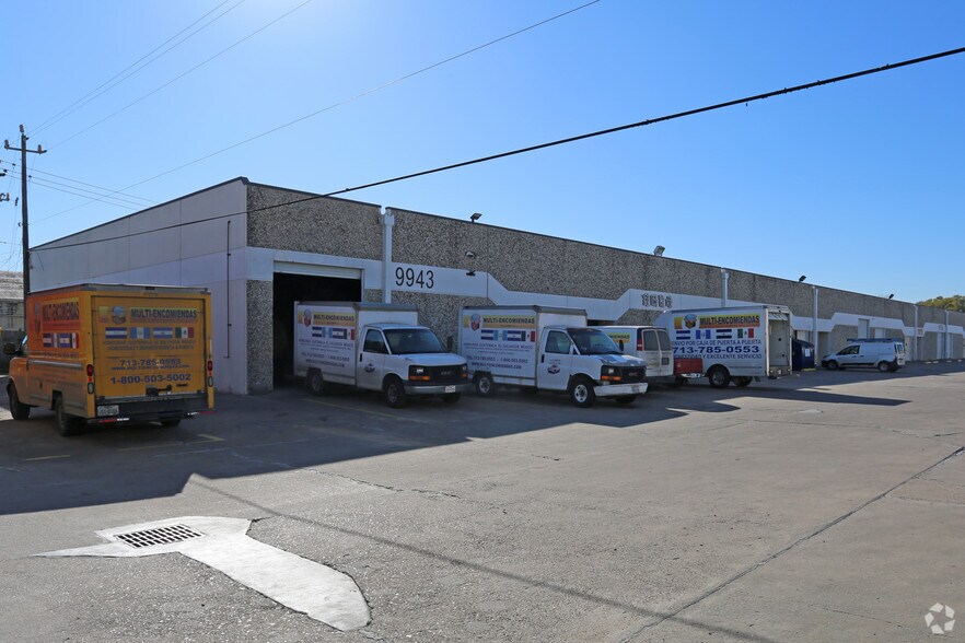 More Photos Of 9947 Harwin Dr, Houston Warehouse For Lease