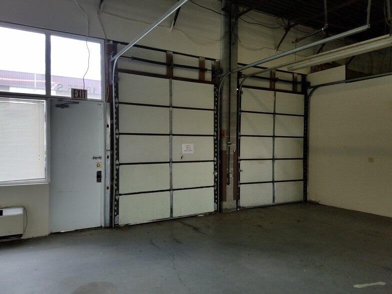 More Photos Of 18775 N Frederick Rd, Gaithersburg Warehouse For Lease