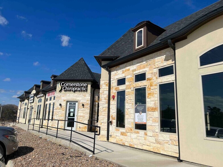 More Photos Of 27045 E University Dr, Aubrey Medical For Lease