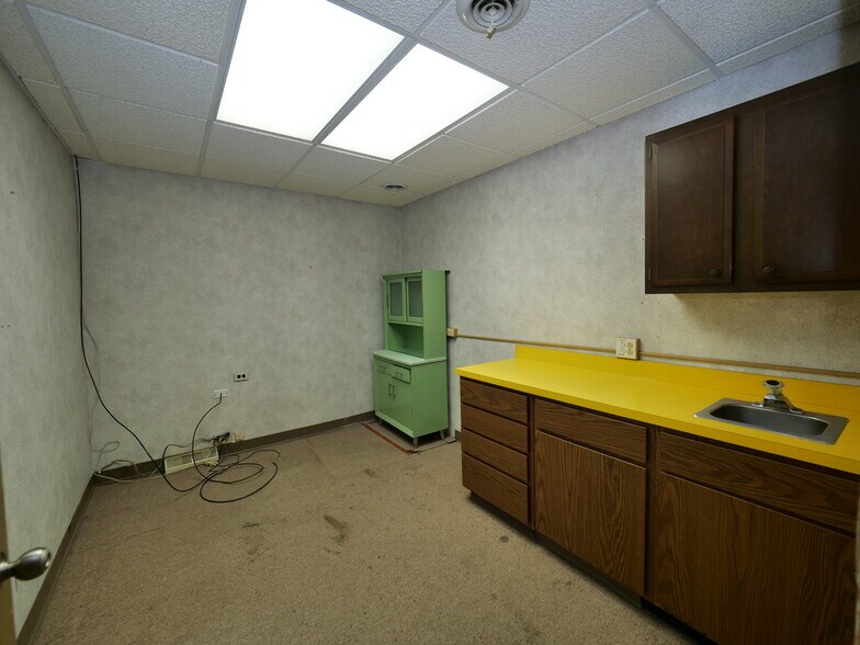 More Photos Of 6441-6453 S Pulaski Rd, Chicago General Retail For Sale