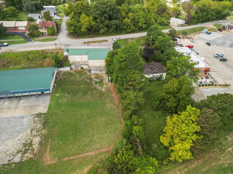 More Photos Of 1006 A Nettleton Ave, Thayer Office For Sale