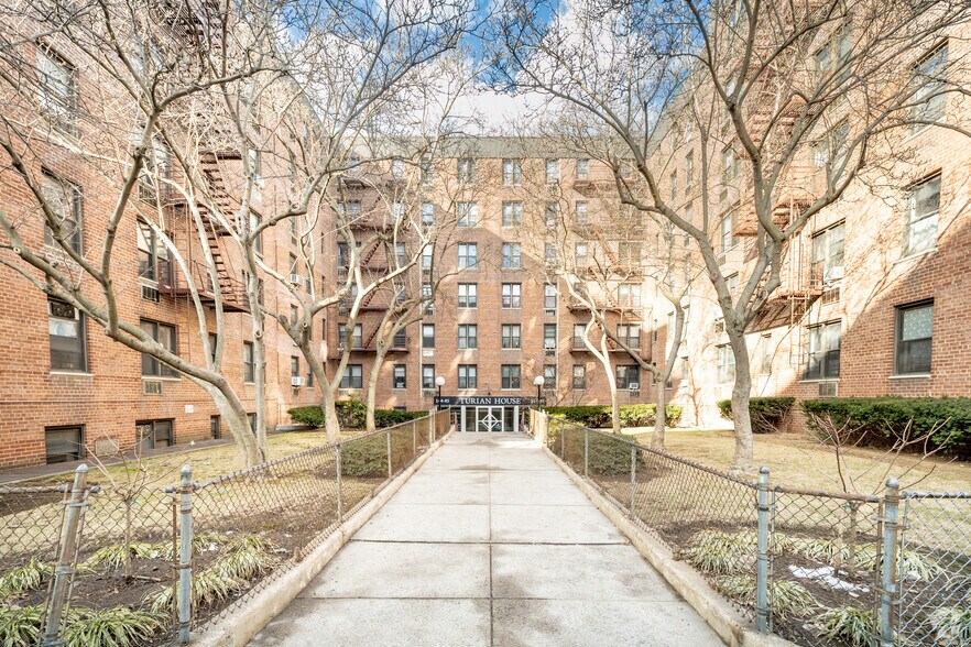 More Photos Of 14445 35th Ave, Flushing Apartments For Lease