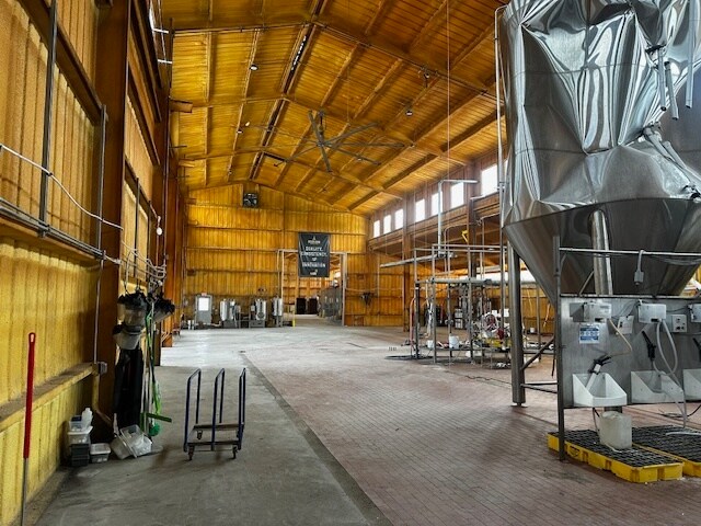 More Photos Of 5650 Matlock Rd, Granbury Industrial For Sale