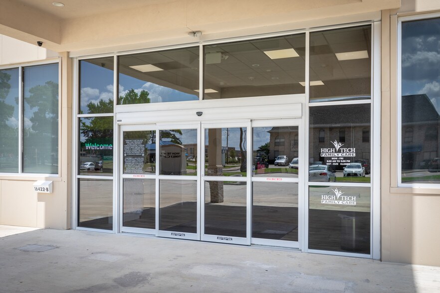 More Photos Of 16422 Stuebner Airline Rd, Spring Medical For Lease