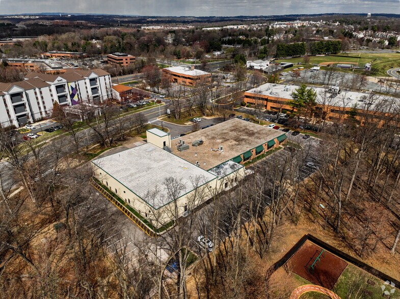 More Photos Of 20261 Goldenrod Ln, Germantown Specialty For Lease