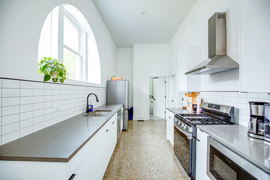 More Photos Of 2823-2827 N Central Park Ave, Chicago Apartments For Sale