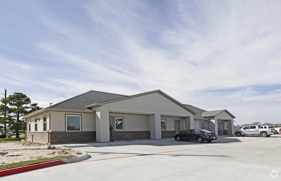 Primary Photo Of 18510 Green Land Way, Houston Medical For Lease