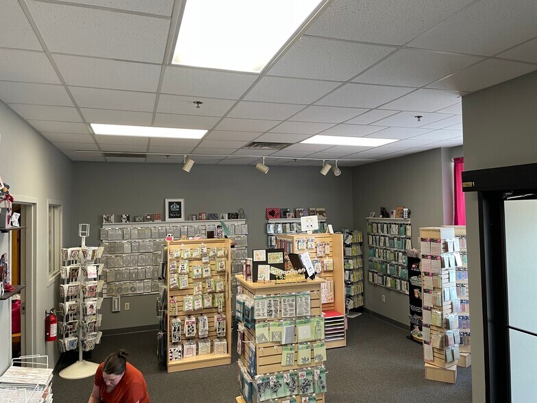 More Photos Of 1337-1367 8th St S, Wisconsin Rapids Unknown For Lease