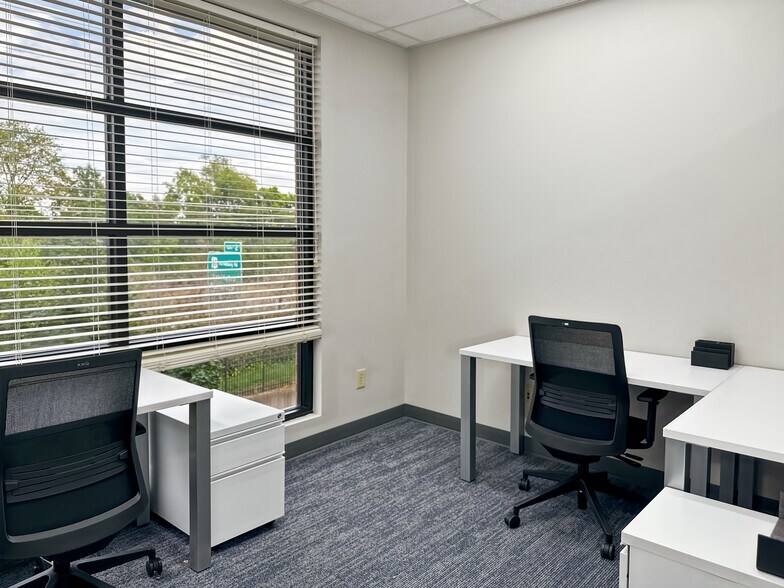 More Photos Of 1040 Monarch St, Lexington Coworking Space