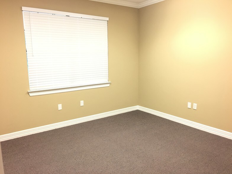 More Photos Of 4502 Riverstone Blvd, Missouri City Office For Lease