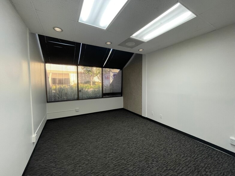 More Photos Of 6110-6130 Valley View Ave, Buena Park Unknown For Lease