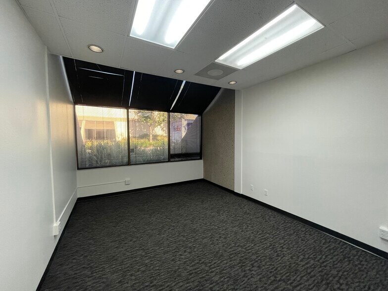 More Photos Of 6110-6130 Valley View Ave, Buena Park Unknown For Lease
