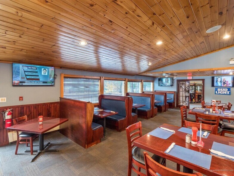 More Photos Of 656 N High St, Bridgton Hotel For Sale