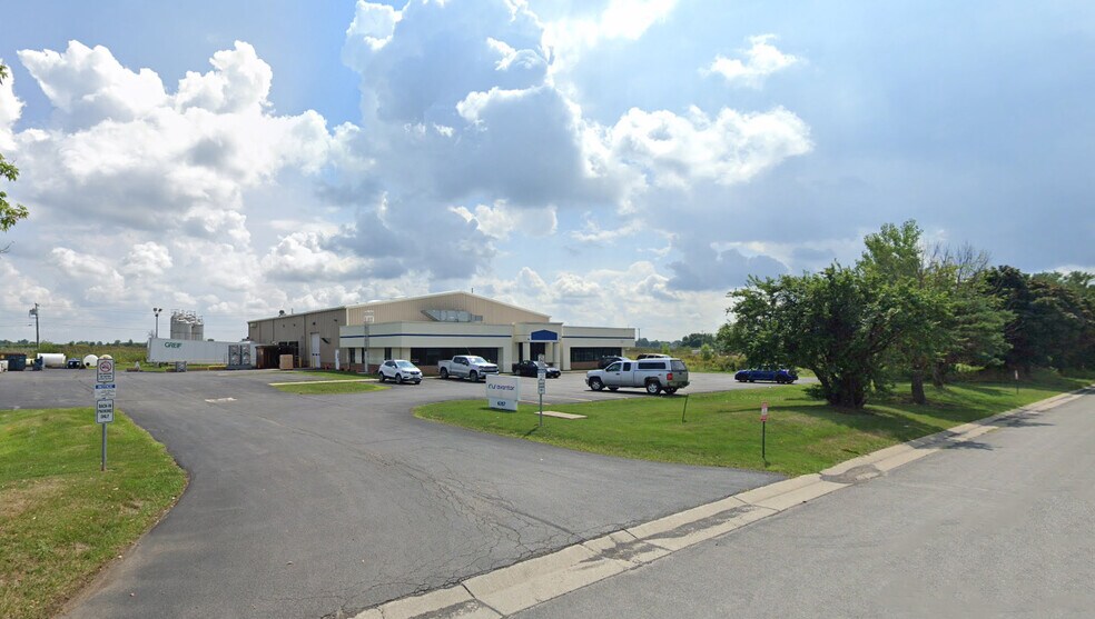 Primary Photo Of 6357 Inducon Dr E, Sanborn Industrial For Lease