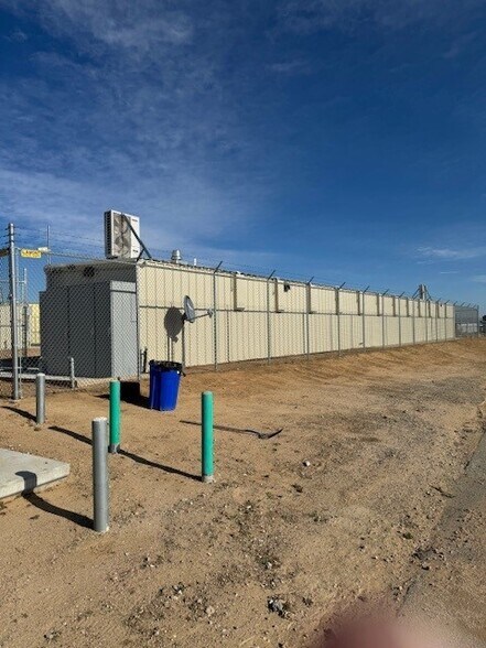 More Photos Of 22510 Curtiss Pl, California City Warehouse For Sale