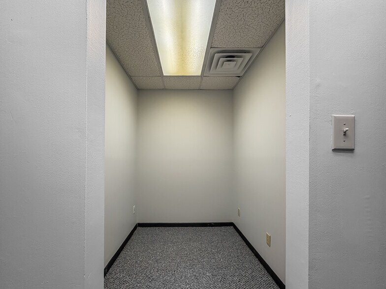 More Photos Of 9617-9635 Granby St, Norfolk General Retail For Lease