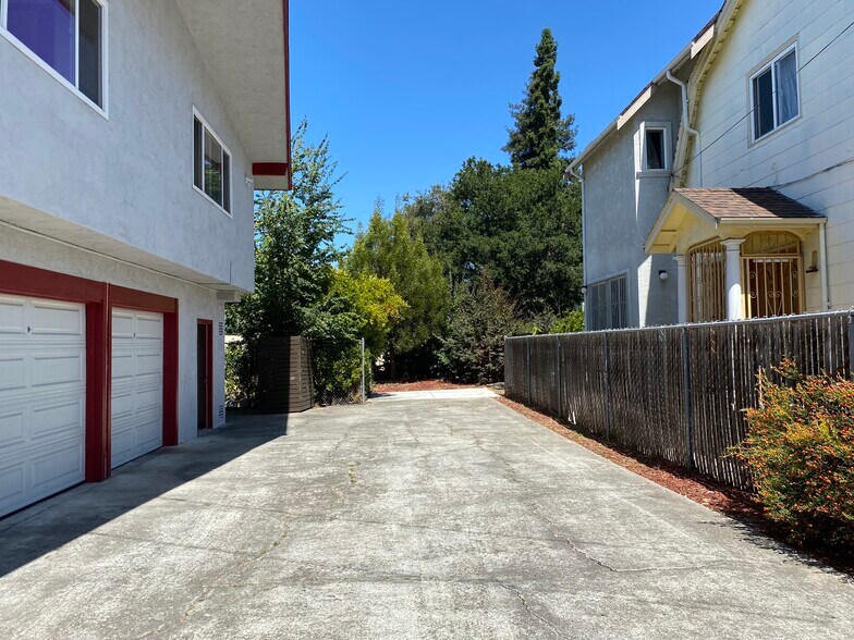 More Photos Of 1140 E 22nd St, Oakland Apartments For Sale