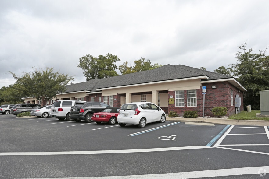 More Photos Of 13453 N Main St, Jacksonville Medical For Lease