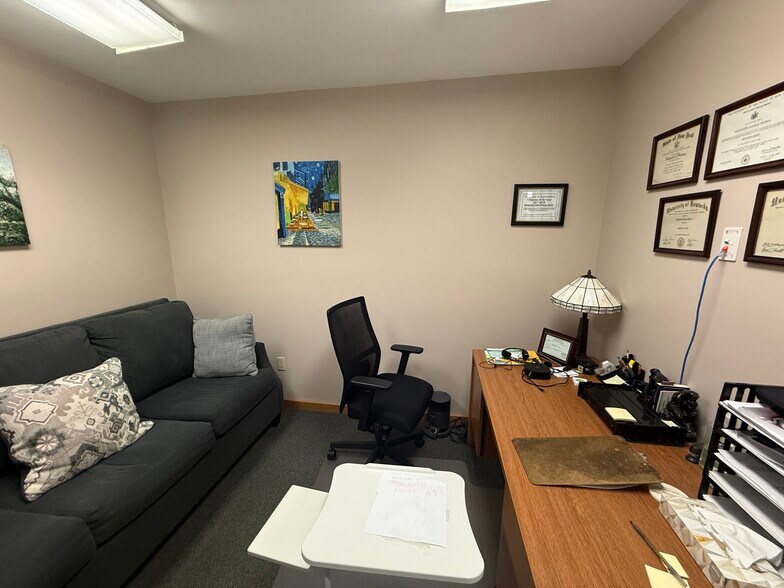 More Photos Of 8287-8289 Loop Rd, Baldwinsville Office For Lease