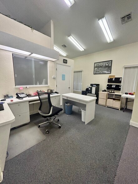 More Photos Of 5939 Virginia, New Port Richey Medical For Sale