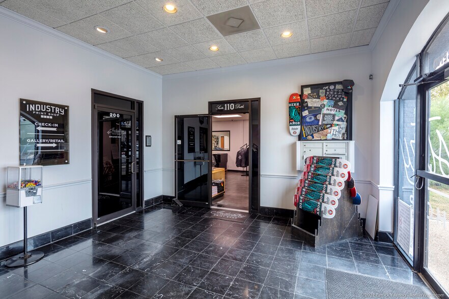 More Photos Of 705 Wallingford Bend, Austin Light Distribution For Lease