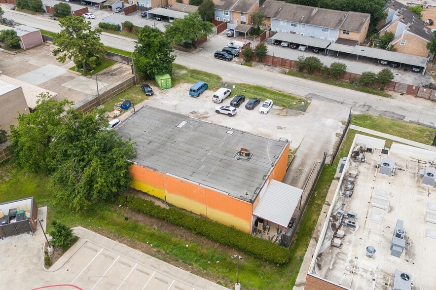 More Photos Of 1440 Cedar Post Ln, Houston Warehouse For Sale