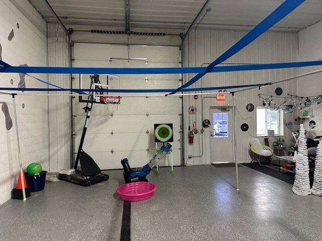 More Photos Of 1303 S Schoolhouse Rd, New Lenox Warehouse For Lease