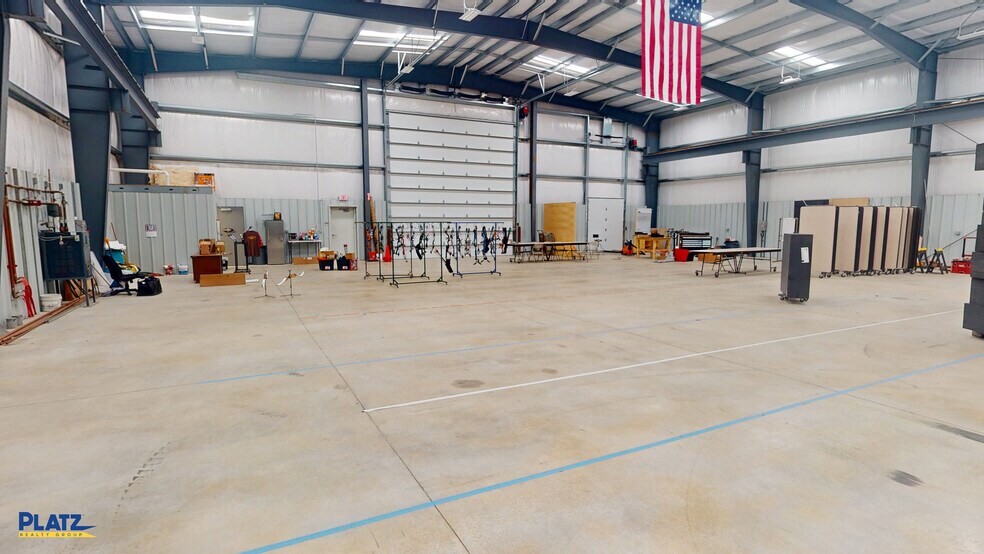 More Photos Of 2430 Funston St, Youngstown Warehouse For Lease