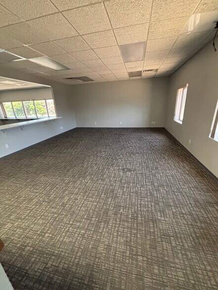 More Photos Of 5101 Maxie St, Houston Manufacturing For Lease