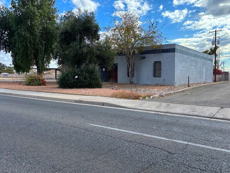 More Photos Of 4141 W Bethany Home Rd, Phoenix Medical For Sale