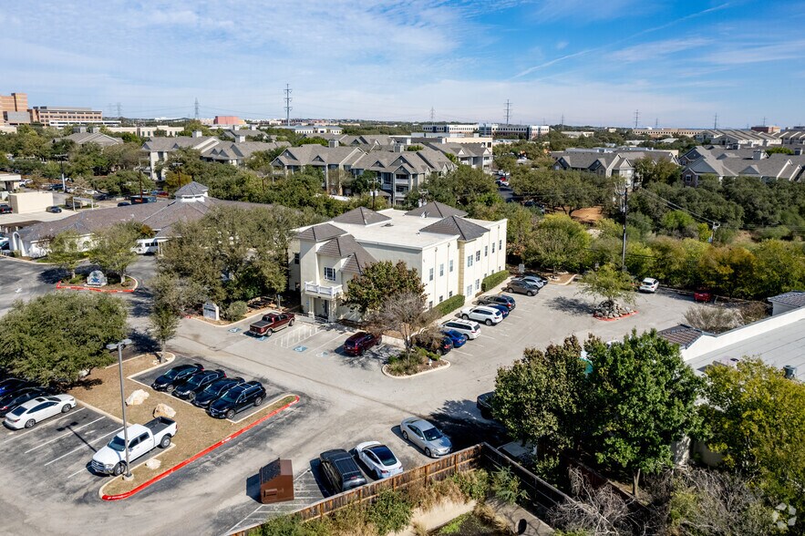More Photos Of 18838 Stone Oak Pky, San Antonio Office For Lease