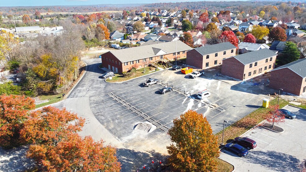 More Photos Of 111 Saint James Ct, Frankfort Office For Lease