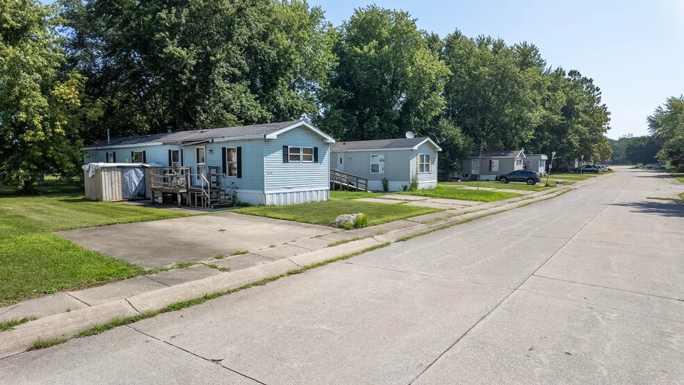 More Photos Of 5822 Natalie Dr, Remington Manufactured Housing Mobile Home Park For Sale